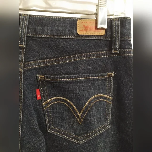 Levis size 3 - Picture 4 of 7